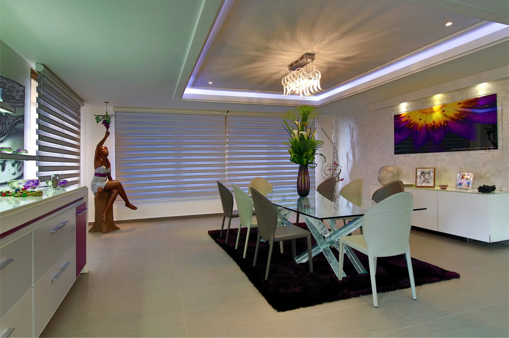 Panoramic view of the dining room