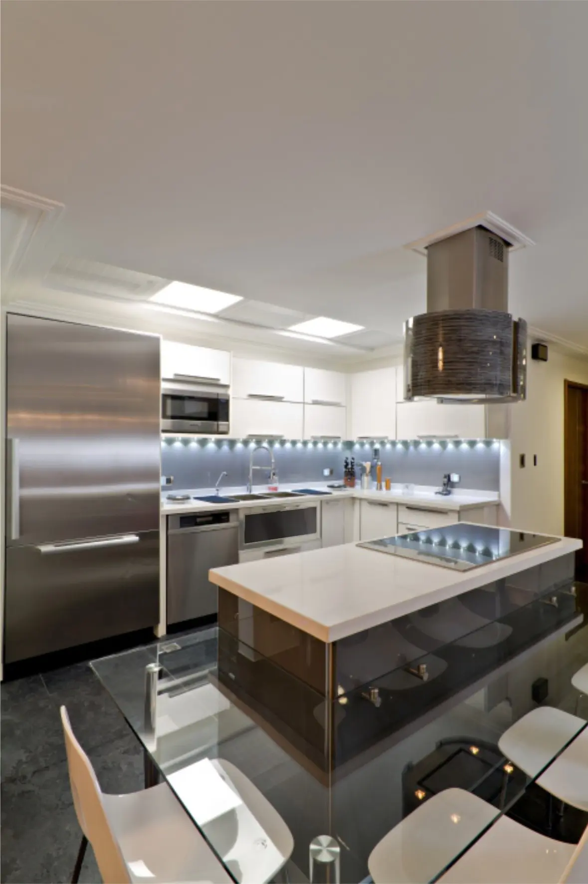 Full kitchen view